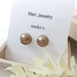 蒔絵パールピアス /紫の葉っぱの小手毬 /maki-e pearl earrings/leaf arabesque 4枚目の画像