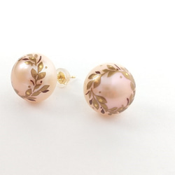 蒔絵パールピアス / 桃色木の葉のリース/maki-e pearl earrings/pink leaf wreath 2枚目の画像