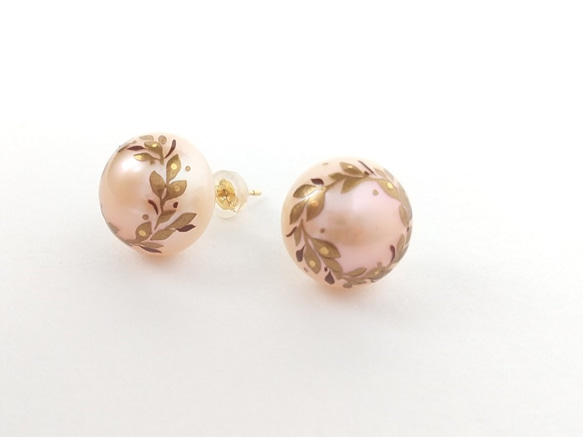 蒔絵パールピアス / 桃色木の葉のリース/maki-e pearl earrings/pink leaf wreath 2枚目の画像