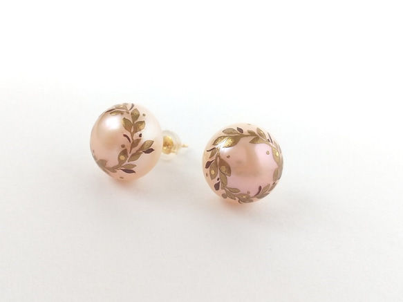 蒔絵パールピアス / 桃色木の葉のリース/maki-e pearl earrings/pink leaf wreath 3枚目の画像