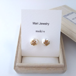 蒔絵パールピアス /ディジーとスワロ/maki-e pearl earrings/daisy & swarovski 4枚目の画像