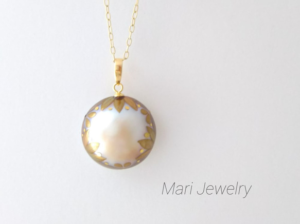 イタリア マベパール風デザインのゴールドネックレス 蒔絵マベパールネックレス /木の葉の縁かざり/maki-e mabe pearl