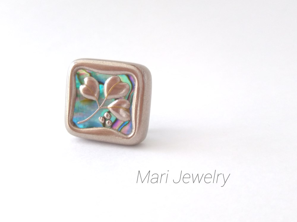 螺鈿蒔絵の帯留め / クローバー