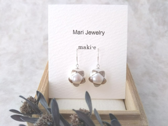 蒔絵パールピアス / 銀の星 /maki-e pearl earrings/silver stars 6枚目の画像