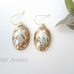 蒔絵オスメニアパールピアス / 葉っぱのリース / maki-e pearl earrings/leaf wreath 1枚目の画像