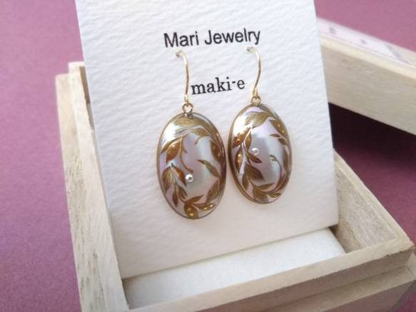 蒔絵オスメニアパールピアス / 葉っぱのリース / maki-e pearl earrings/leaf wreath 6枚目の画像