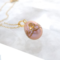 蒔絵パールネックレス / 花カラクサ / maki-e pearl necklace/flower arabesque 2枚目の画像