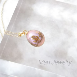 蒔絵パールネックレス / 花カラクサ / maki-e pearl necklace/flower arabesque 1枚目の画像