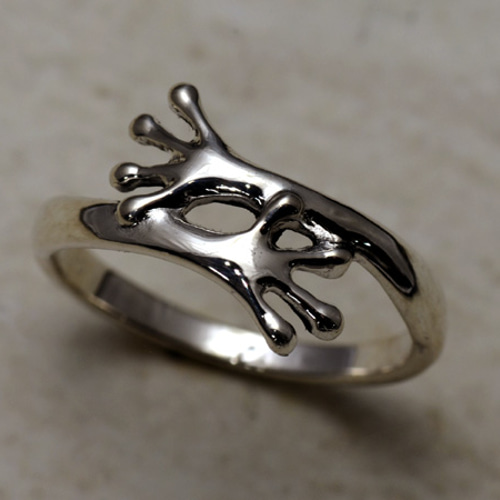 蛙の手リング (small) 指輪・リング grocca（グロッカ） 通販 178535