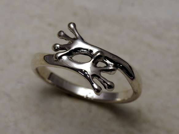 蛙の手リング (small) 指輪・リング grocca（グロッカ） 通販 178535