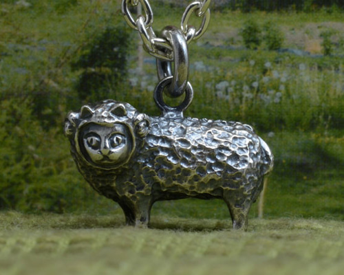 羊の皮を被った狼 ペンダント シルバー925（◇シルバー ◇羊の皮を被っ  