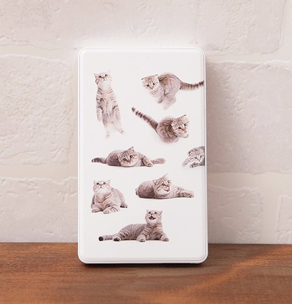 猫のオリジナル モバイルバッテリー（スマホ等携帯充電池）「いろいろアクション猫ちゃん」 2枚目の画像