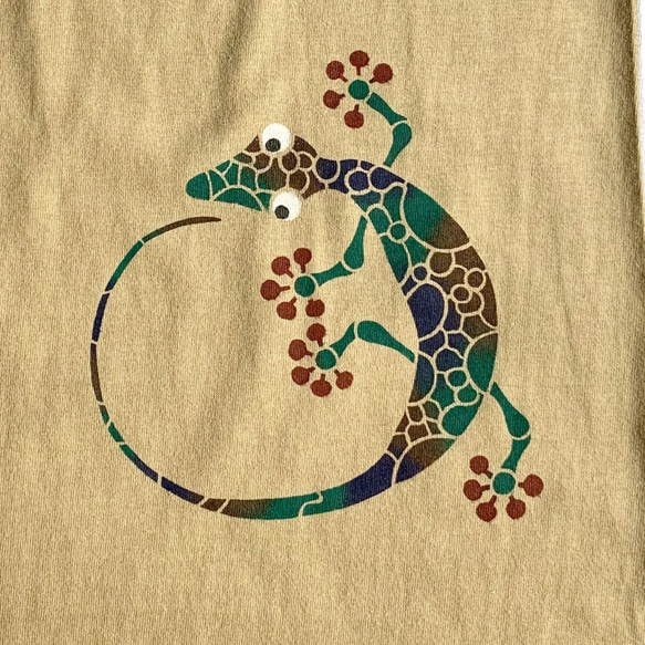 送料無料☆　型染め　丸まるヤモリのTシャツ　ステンシル 4枚目の画像