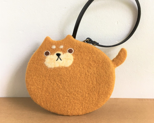 COCO PRINCIC さんの羊毛フェルト 柴犬 ケース入り - メルカリ