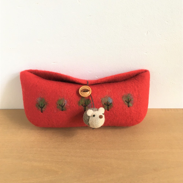 [定制]羊毛氈刺猬掛飾眼鏡盒（森林，紅） 第1張的照片
