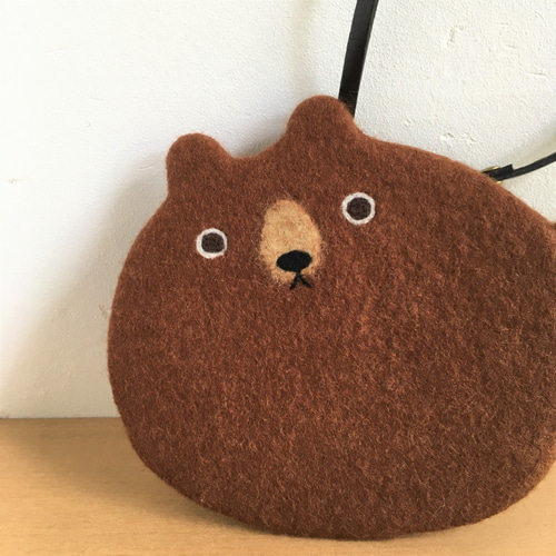 受注制作】羊毛フェルト クマのICカードケース パスケース・定期入れ