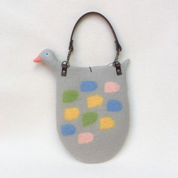羊毛フェルト　小鳥のミニバッグ（ライトグレー） 2枚目の画像