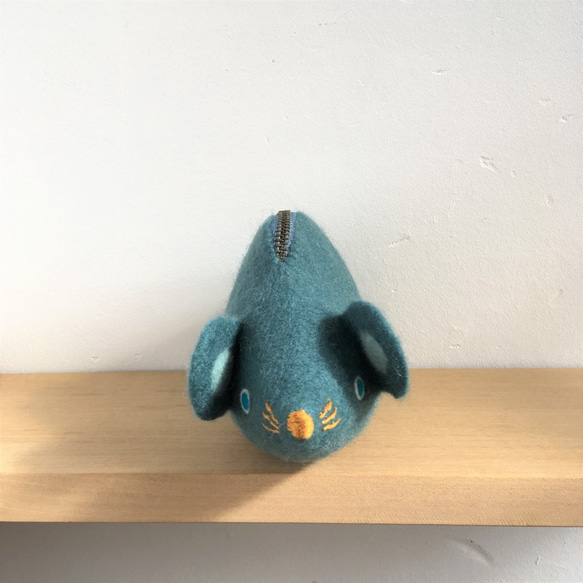 【受注制作】羊毛フェルト　ネズミのポーチ（ブルー） 4枚目の画像