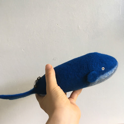 [定做]羊毛氈鯨魚袋（藍色） 第3張的照片