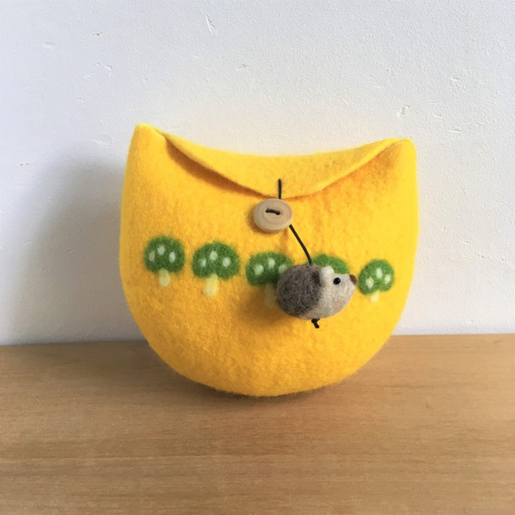 [定做] 毛氈刺猬掛飾小袋（蘑菇）（黃色） 第1張的照片