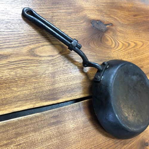 鉄のフライパン・ミニフライパン・折り畳み・キャンプギア