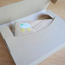 フレームスタンド「世界中の”がんばって”を贈る」ギフト包装済み 応援 メッセージ 贈り物 木製 コンパクト プレゼント 8枚目の画像