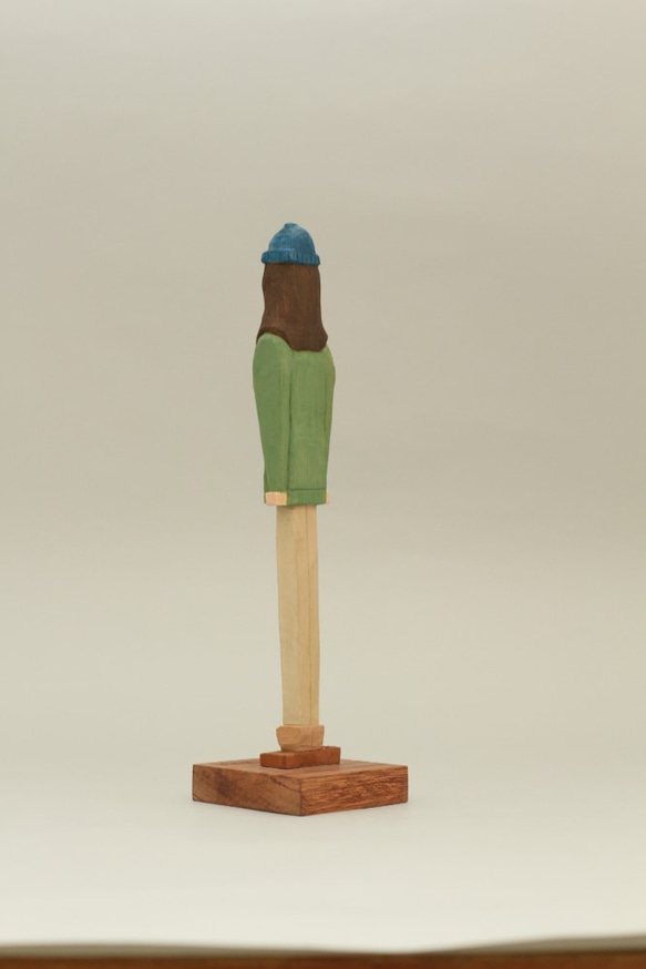 木彫りますぐな人(若者シリーズＢ) 3枚目の画像