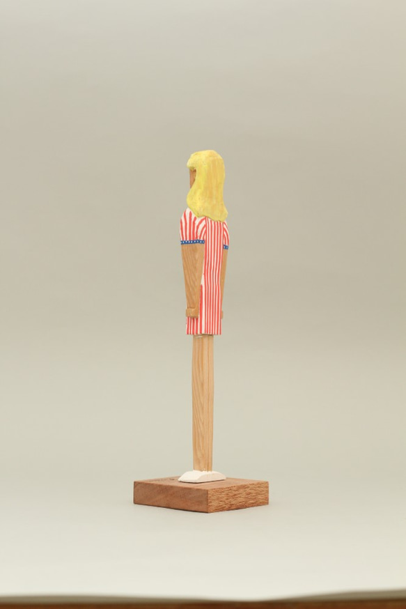 木彫まっすぐな人(女性Ｇ) 3枚目の画像