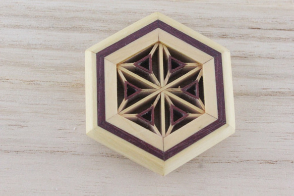 貴重　花模様 帯留め 約5cm 貴重花模様 帯留め 約5cm