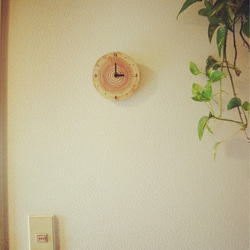 丸太の素朴な年輪時計【文字入れ】【天然木】【一点物】【木製時計】 3枚目の画像