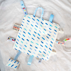 彌月禮盒 | 八重紗口水巾、安撫巾、奶嘴夾 | 藍色雨滴款 第2張的照片