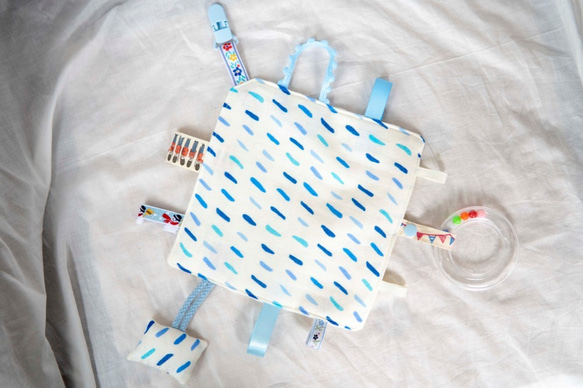 彌月禮盒 | 八重紗口水巾、安撫巾、奶嘴夾 | 藍色雨滴款 第2張的照片