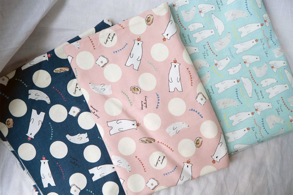 彌月禮盒 | 六重紗口水巾、安撫巾、奶嘴夾 | 粉色北極熊 第9張的照片