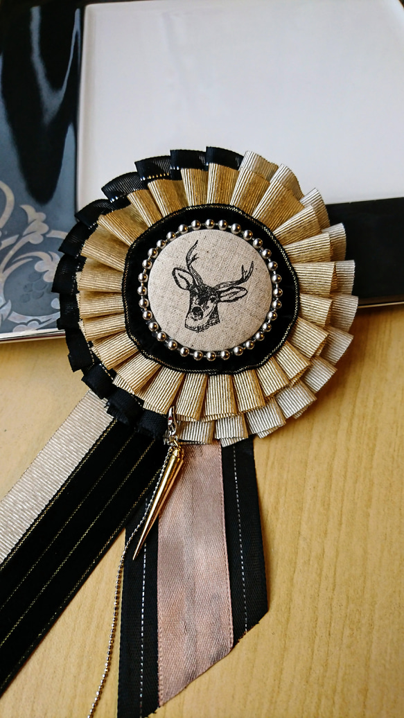 リボンロゼット 鹿の勲章 (大) ブローチ のんちゃん 通販 6818253