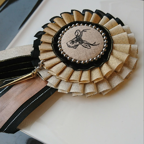 リボンロゼット 鹿の勲章 (大) ブローチ のんちゃん 通販 6818253