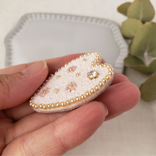 こり様 専用 桜 ビーズ 刺繍 ブローチ ハンドメイドアクセサリー bcc7d84da8b98c34001f6b440fb8e6