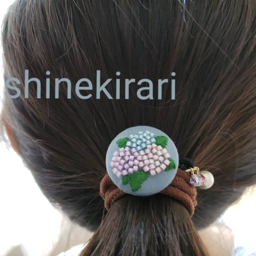 紫陽花にキラキラねこ(=^_^=)2.7センチくるみボタン☆ヘアゴム2点セット 紫陽花にキラキラねこ(=^_^=)2.7センチくるみボタン☆ヘアゴム2点セット