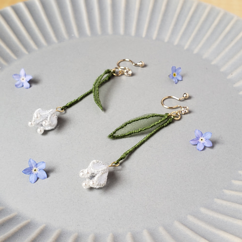 立体 オーガンジー刺繍 すずらん イヤリング/ピアス イヤリング 立体 オーガンジー刺繍 すずらん イヤリング/ピアス イヤリング