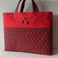 ファミリアチェックのレッスンバッグセット 紺 さくらんぼ アップリケ