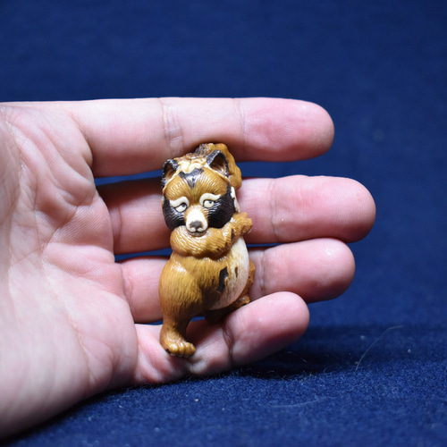 根付【狸】根付師・正舟作 一点物 彫刻 正舟 通販 10113594｜Creema