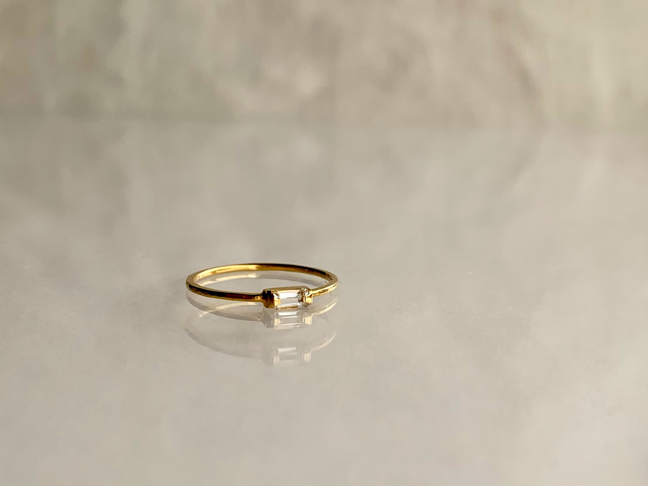 バゲットカットホワイトトパーズリング