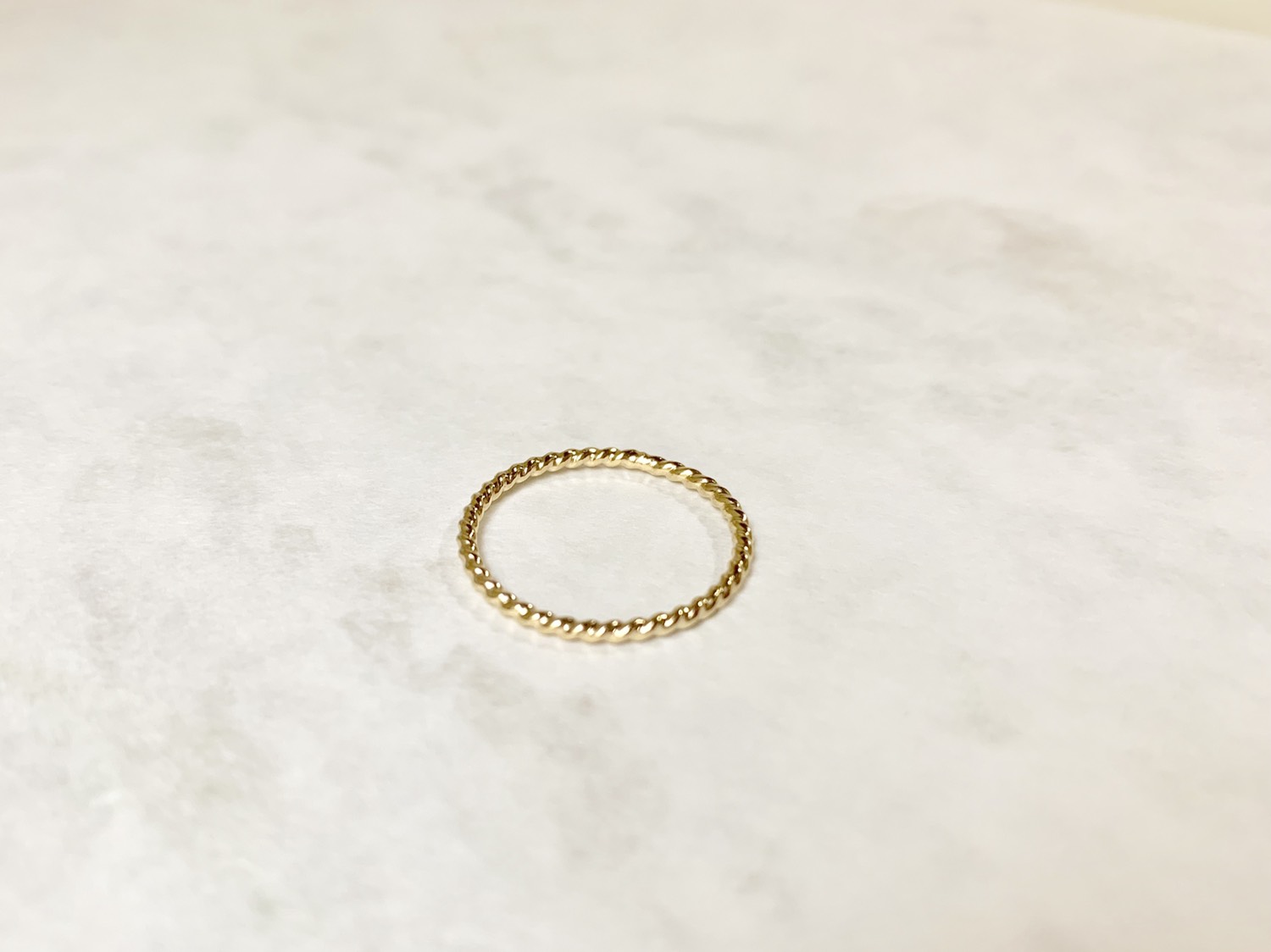 ツイストリング