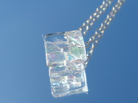 ガラスのダイヤモンド『だいや【寒色系】』チェーンネックレス【プチ選べます】【綿紐、シルバー925選べます】≪送料無料≫ 3枚目の画像