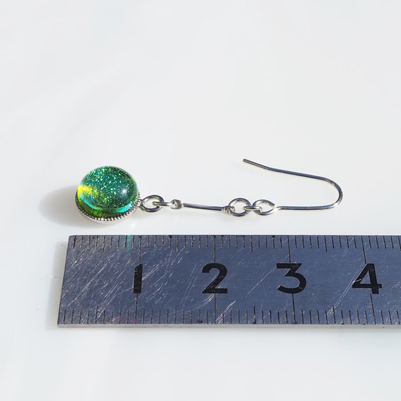 閃亮的玻璃“Kirari [Wakaba]”穿孔耳環/耳環[可以選擇金屬零件] [定做]≪免運費≫ 第2張的照片