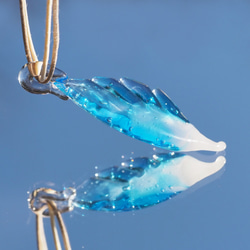 【Special】ガラスの翼『つばさ【ブルー】』ネックレス【紐の色、長さ選べます】【受注制作】≪送料無料≫ 6枚目の画像