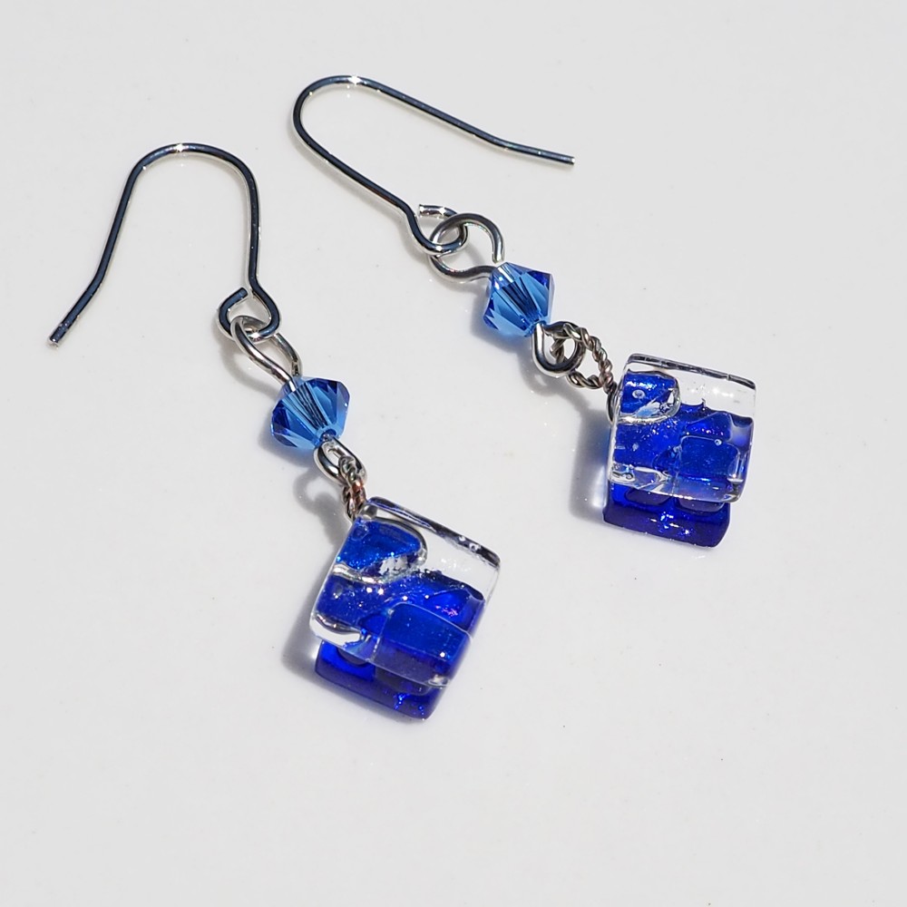 誕生石ガラス『９月』ピアス/イヤリング【長さ選べます】【金具選べます】≪送料無料≫