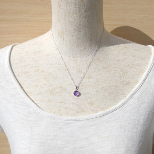 豪華ネックレス✨キラキラ光る石でお顔を華やかに❤️競技会やデモにオススメ！ 色が変わる光るガラス『きらり【青光マジック】』チェーンネックレス