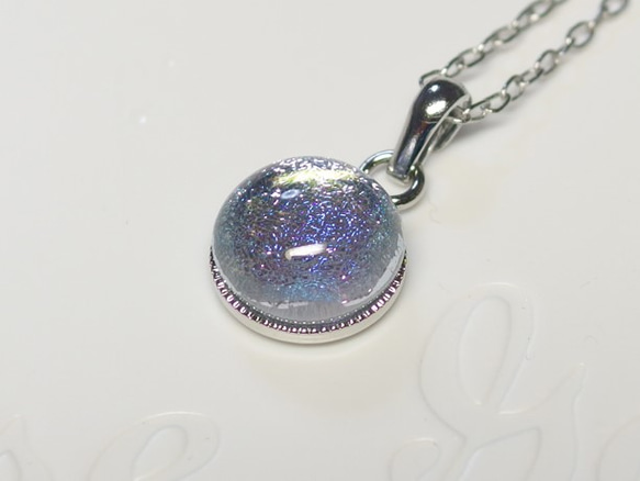 色が変わる光るガラス『きらり【白光マジック】』チェーンネックレス【大きさ選べ【綿紐、シルバー925選べます】≪送料無料≫ 4枚目の画像