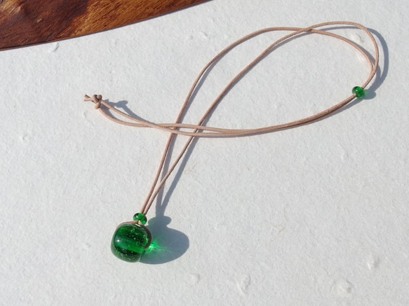 泡玉ガラス『あわだま【グリーン】』ネックレス【ミニ選べます】【受注制作】≪送料無料≫ 2枚目の画像