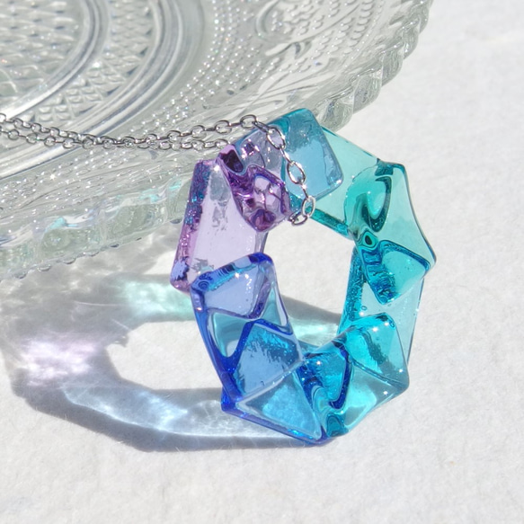 ハンドメイド ガラスペンダント 青・緑・紫 【公式通販】